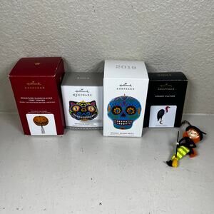 Hallmark Halloween ornaments - 4 ornaments + tree topper - excellent condition